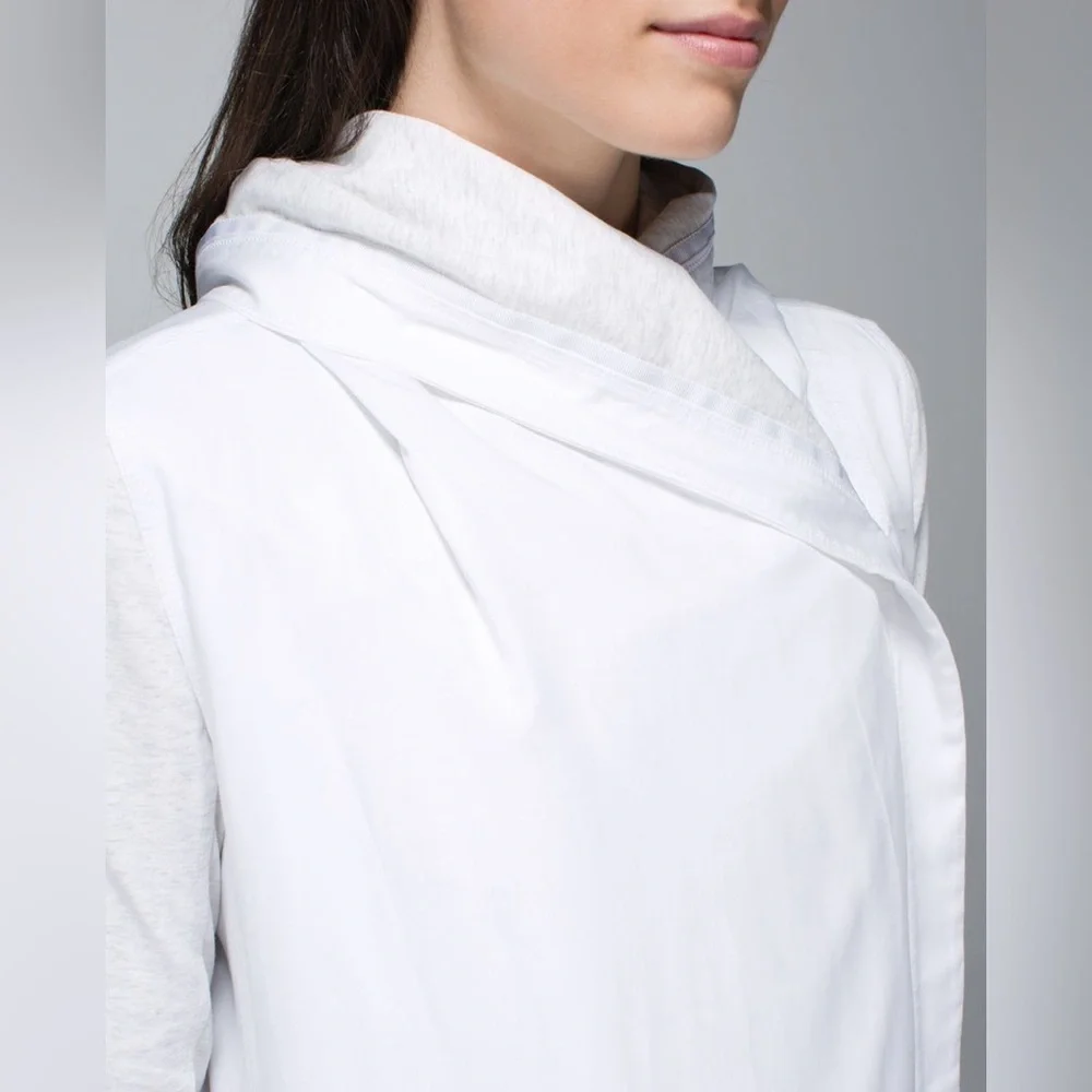 Lululemon Blissed Out Wrap in White / Heathered White • size 6 - Picture 4 of 14